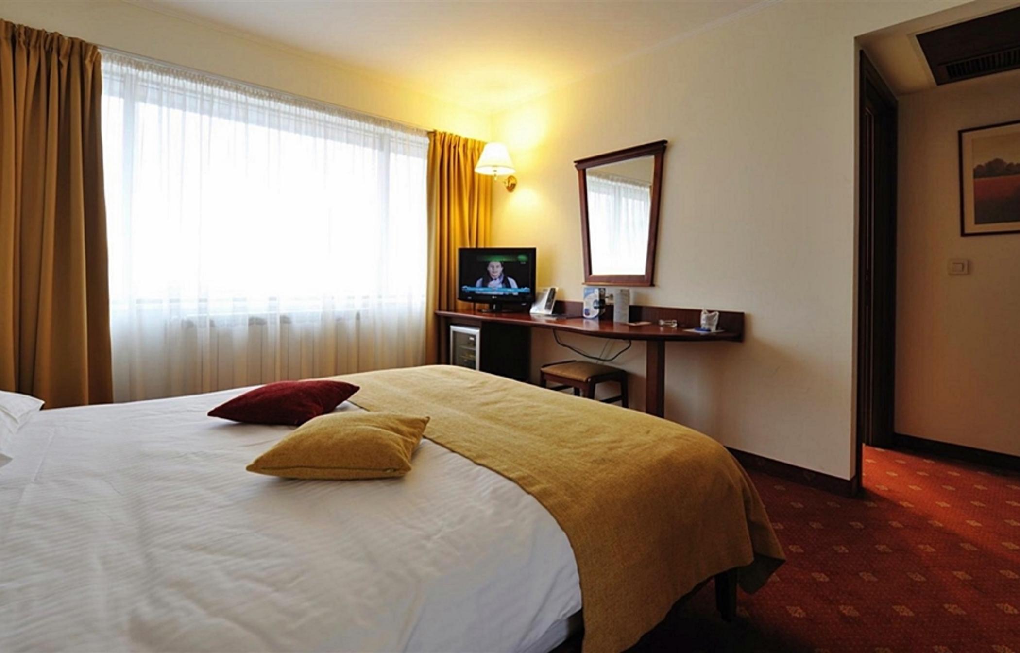 Hotel Minerva Bucureşti Ngoại thất bức ảnh