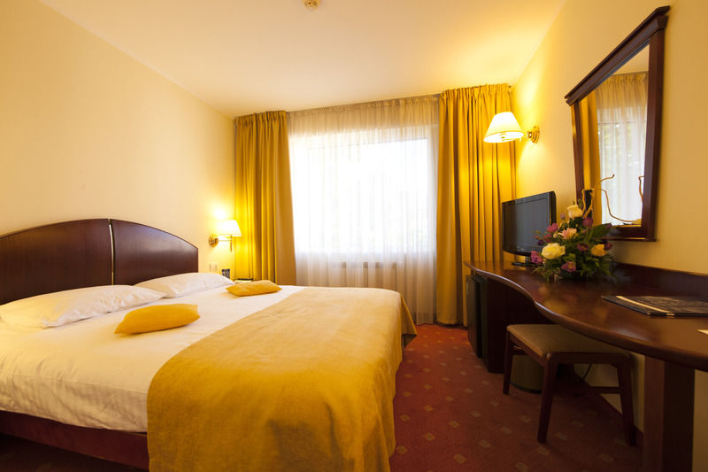 Hotel Minerva Bucureşti Ngoại thất bức ảnh
