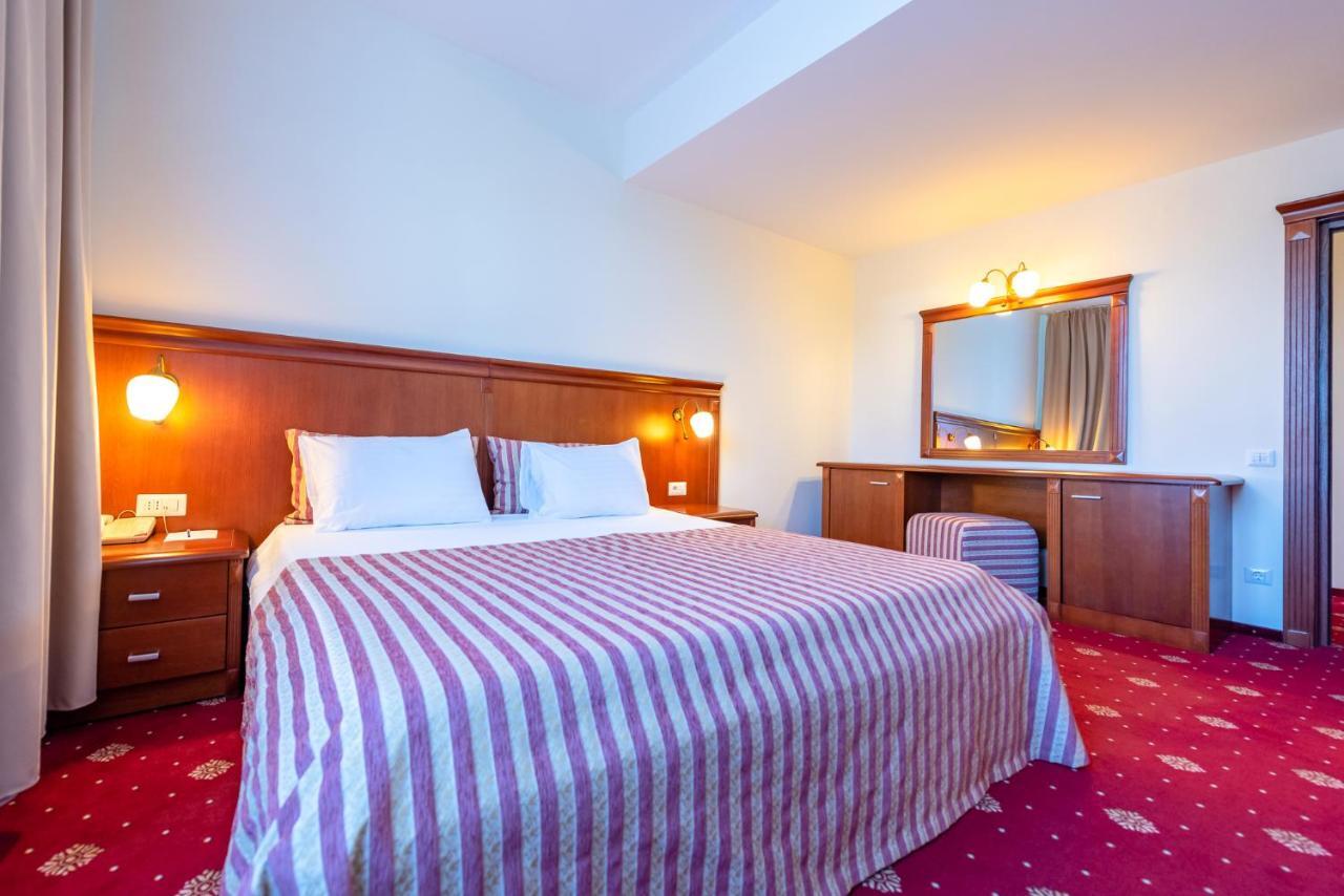 Hotel Minerva Bucureşti Ngoại thất bức ảnh